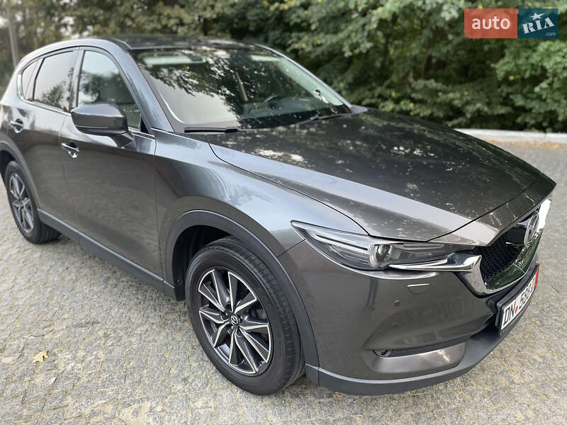 Позашляховик / Кросовер Mazda CX-5 2018 в 