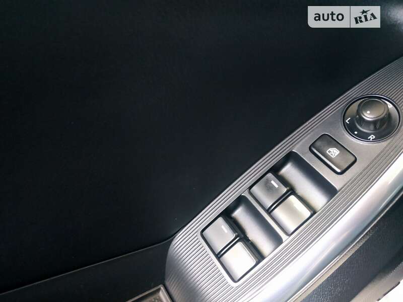 Внедорожник / Кроссовер Mazda CX-5 2014 в Нововолынске