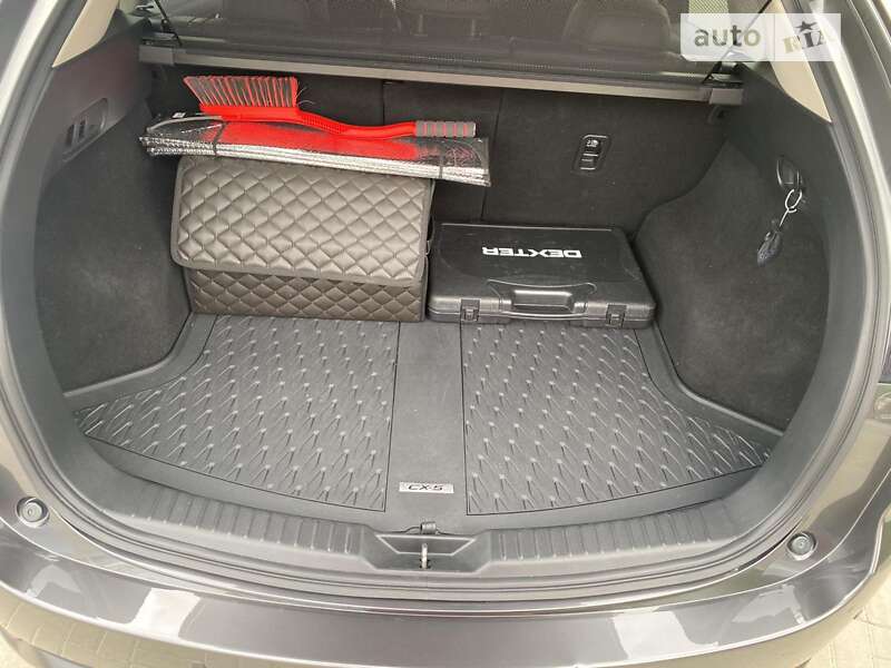 Внедорожник / Кроссовер Mazda CX-5 2017 в Черкассах