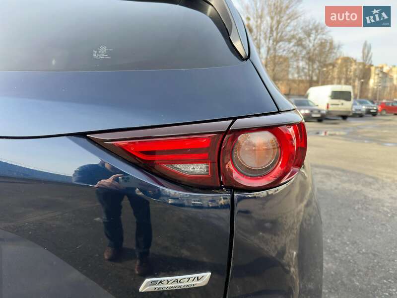 Позашляховик / Кросовер Mazda CX-5 2017 в Лубнах