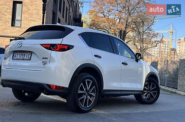Позашляховик / Кросовер Mazda CX-5 2017 в 