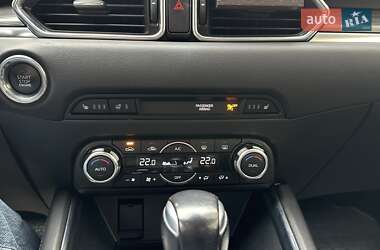 Позашляховик / Кросовер Mazda CX-5 2018 в 