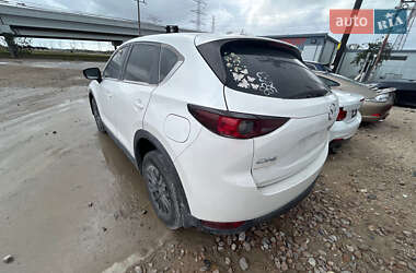 Внедорожник / Кроссовер Mazda CX-5 2017 в 