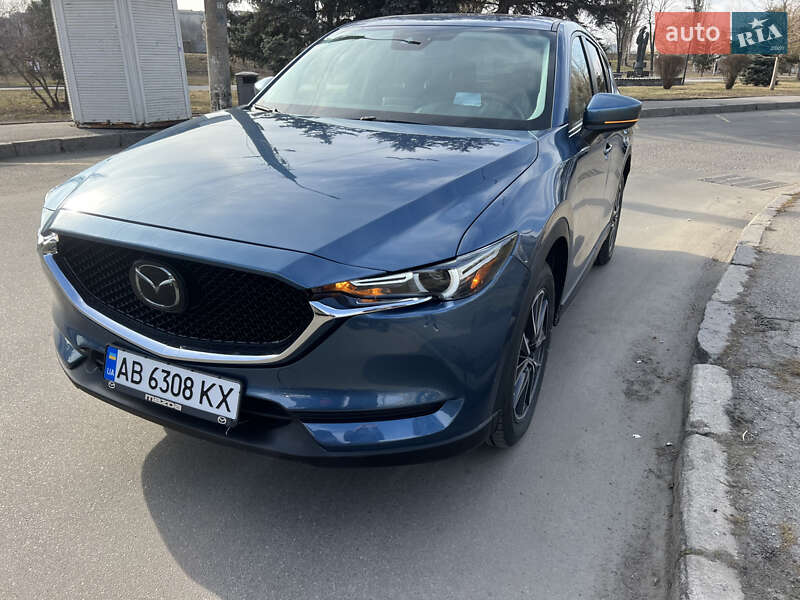 Позашляховик / Кросовер Mazda CX-5 2018 в 