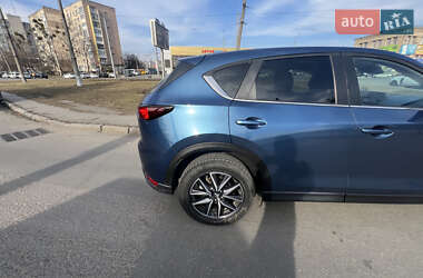 Позашляховик / Кросовер Mazda CX-5 2018 в 