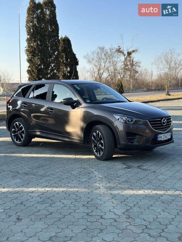 Внедорожник / Кроссовер Mazda CX-5 2016 в Дубно