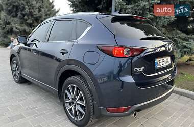 Позашляховик / Кросовер Mazda CX-5 2018 в 