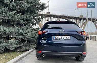 Позашляховик / Кросовер Mazda CX-5 2018 в 