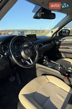 Позашляховик / Кросовер Mazda CX-5 2018 в 
