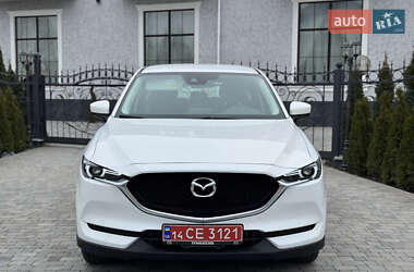 Позашляховик / Кросовер Mazda CX-5 2017 в 