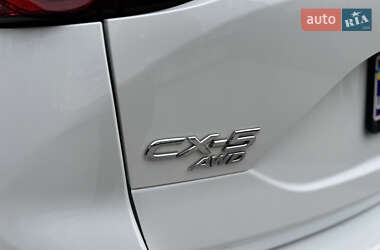 Позашляховик / Кросовер Mazda CX-5 2017 в 