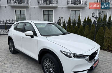 Позашляховик / Кросовер Mazda CX-5 2017 в 
