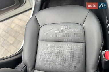 Позашляховик / Кросовер Mazda CX-5 2017 в 