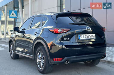 Позашляховик / Кросовер Mazda CX-5 2018 в 
