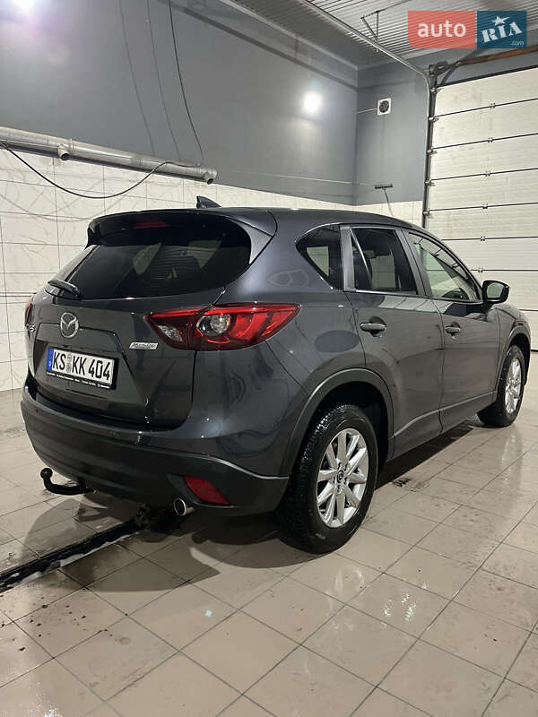 Внедорожник / Кроссовер Mazda CX-5 2016 в Хороле