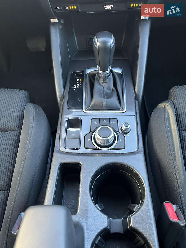 Внедорожник / Кроссовер Mazda CX-5 2016 в Хороле