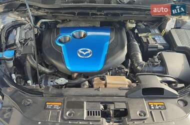 Позашляховик / Кросовер Mazda CX-5 2013 в 
