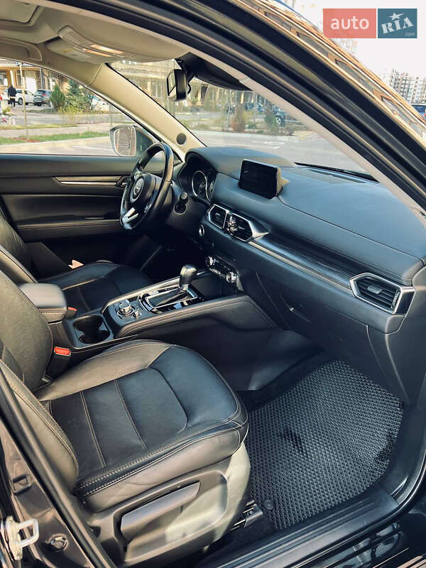 Внедорожник / Кроссовер Mazda CX-5 2017 в Киеве