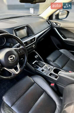Внедорожник / Кроссовер Mazda CX-5 2016 в 