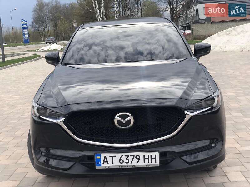 Позашляховик / Кросовер Mazda CX-5 2018 в 