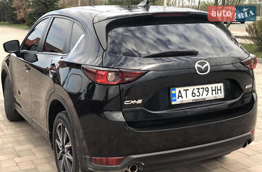 Позашляховик / Кросовер Mazda CX-5 2018 в 