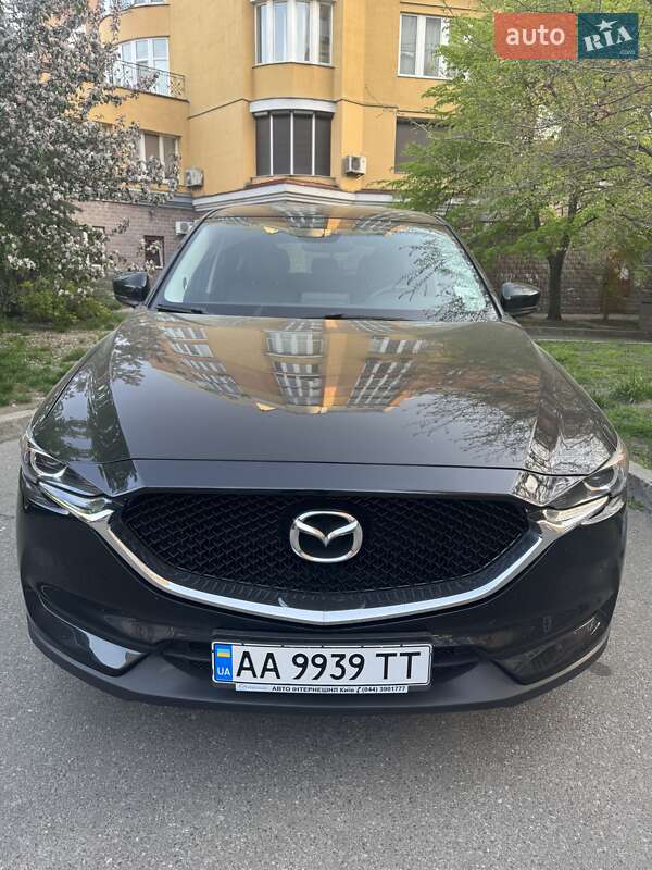 Позашляховик / Кросовер Mazda CX-5 2017 в 