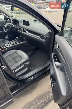 Позашляховик / Кросовер Mazda CX-5 2017 в 