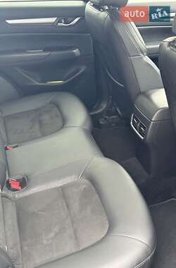 Позашляховик / Кросовер Mazda CX-5 2017 в 