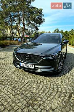 Позашляховик / Кросовер Mazda CX-5 2017 в 