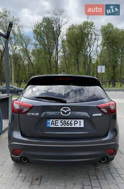Позашляховик / Кросовер Mazda CX-5 2015 в 