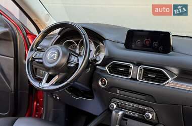 Позашляховик / Кросовер Mazda CX-5 2020 в 