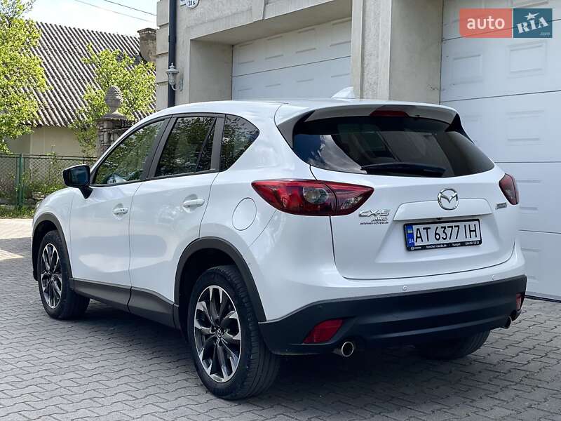 Внедорожник / Кроссовер Mazda CX-5 2015 в Надворной