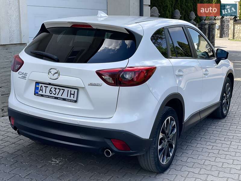 Внедорожник / Кроссовер Mazda CX-5 2015 в Надворной