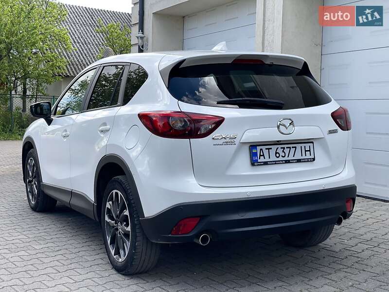 Внедорожник / Кроссовер Mazda CX-5 2015 в Надворной