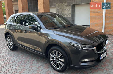 Позашляховик / Кросовер Mazda CX-5 2018 в 