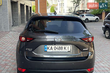 Позашляховик / Кросовер Mazda CX-5 2018 в 