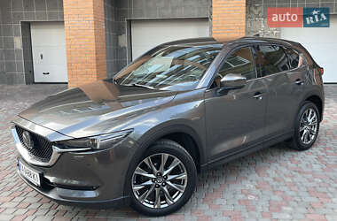 Позашляховик / Кросовер Mazda CX-5 2018 в 