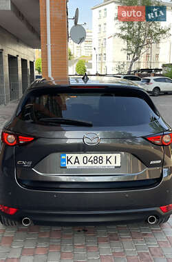 Позашляховик / Кросовер Mazda CX-5 2018 в 