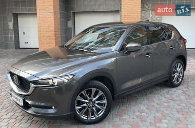 Позашляховик / Кросовер Mazda CX-5 2018 в 