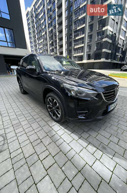 Позашляховик / Кросовер Mazda CX-5 2017 в 