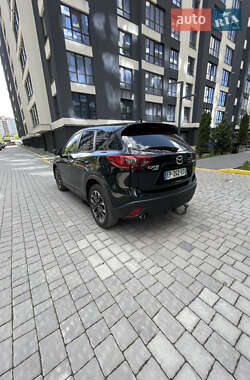 Позашляховик / Кросовер Mazda CX-5 2017 в 