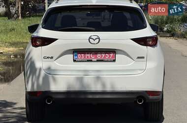 Позашляховик / Кросовер Mazda CX-5 2017 в 