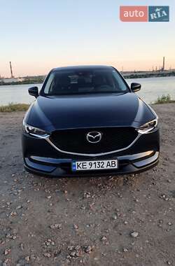 Позашляховик / Кросовер Mazda CX-5 2020 в 