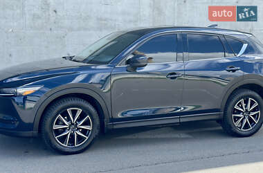 Позашляховик / Кросовер Mazda CX-5 2018 в 
