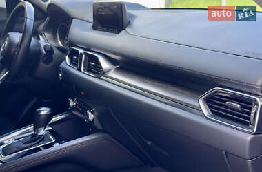 Позашляховик / Кросовер Mazda CX-5 2018 в 