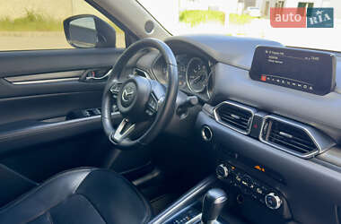 Позашляховик / Кросовер Mazda CX-5 2018 в 