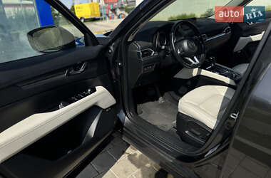 Позашляховик / Кросовер Mazda CX-5 2018 в 