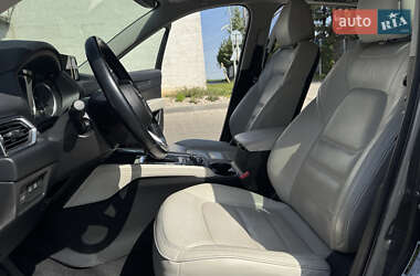 Позашляховик / Кросовер Mazda CX-5 2018 в 