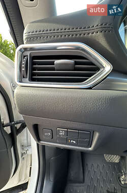 Внедорожник / Кроссовер Mazda CX-5 2023 в 