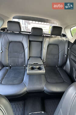 Внедорожник / Кроссовер Mazda CX-5 2023 в 